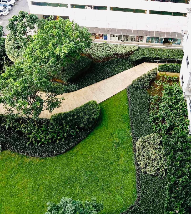 Myrvin At Grass Residences, Qc Manille Extérieur photo